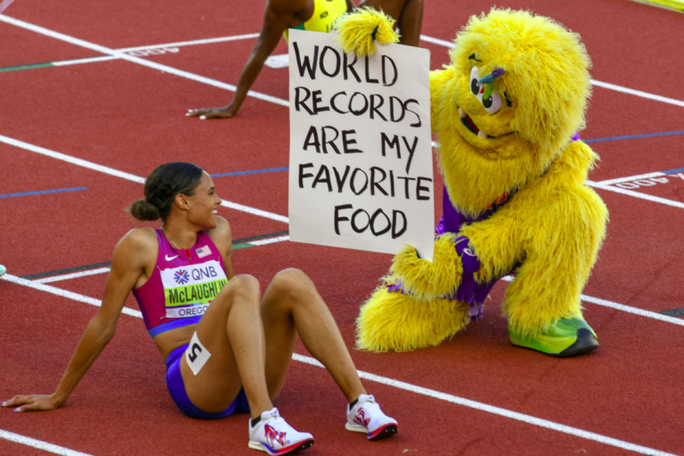 1079px-McLaughlin-Levrone_at_2022_World_Athletics_Championships