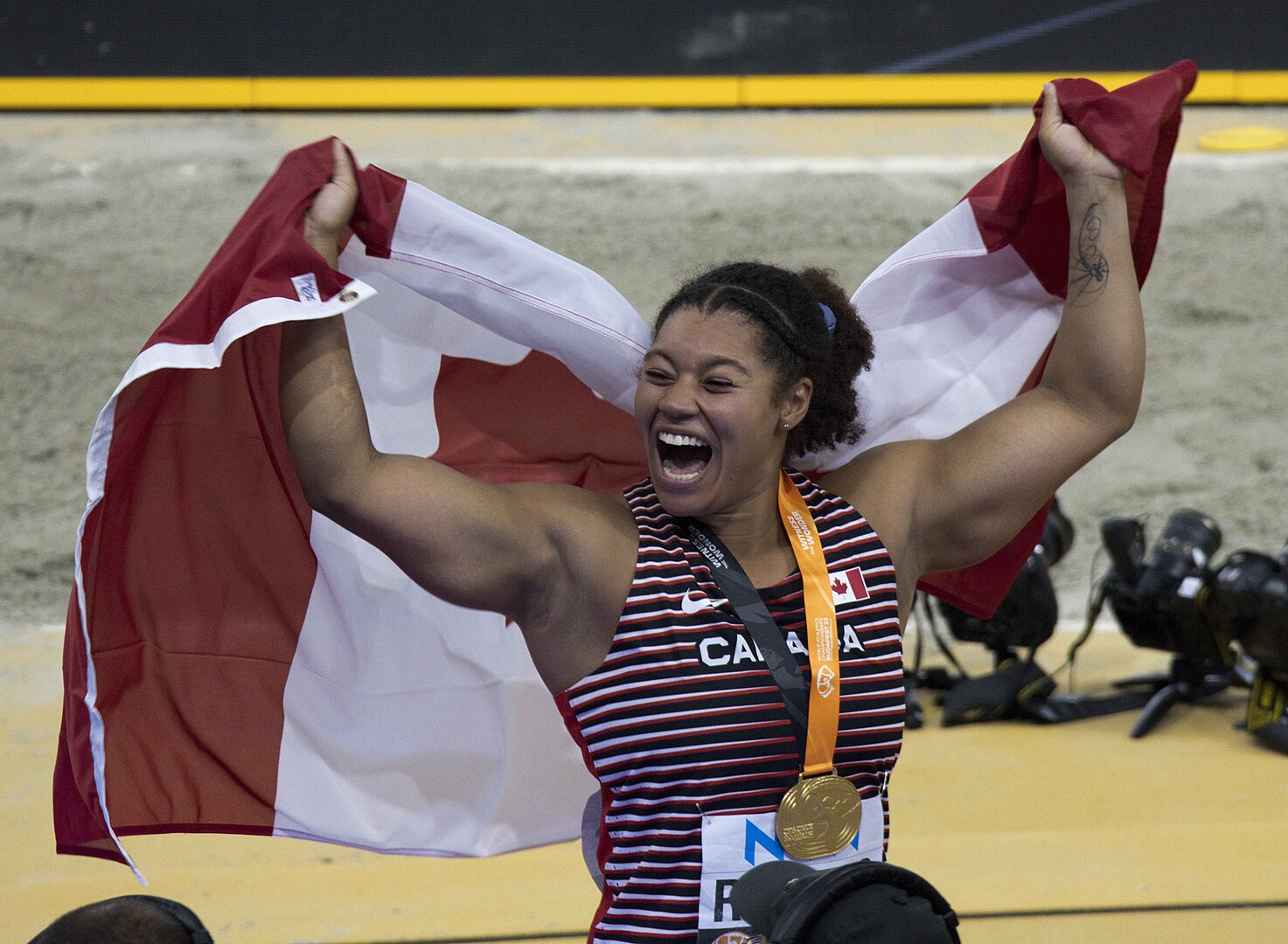 1473px-WKBO3897_hammer_W_final_Rogers_(53172501717)