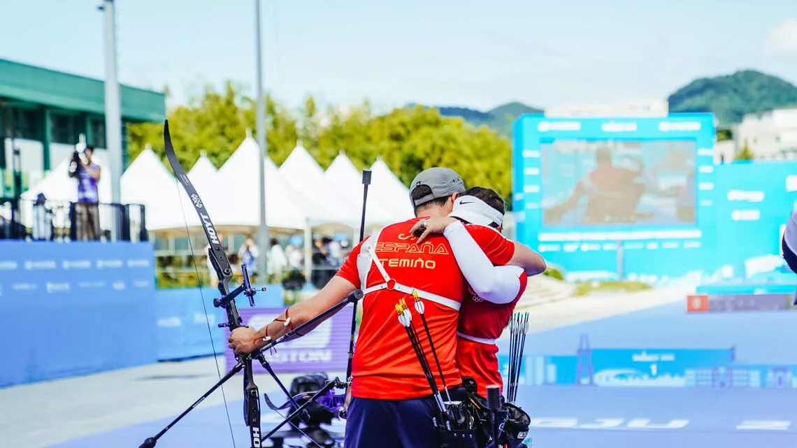 Spain Recurve_compressed
