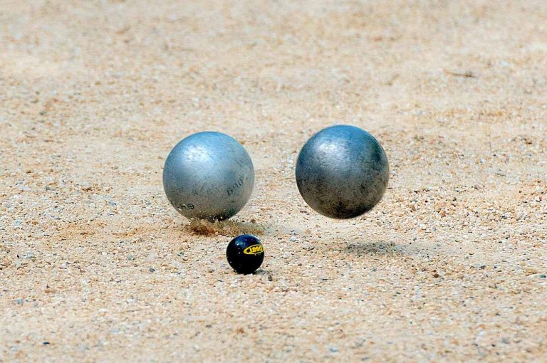 petanque-2680711_1280_compressed