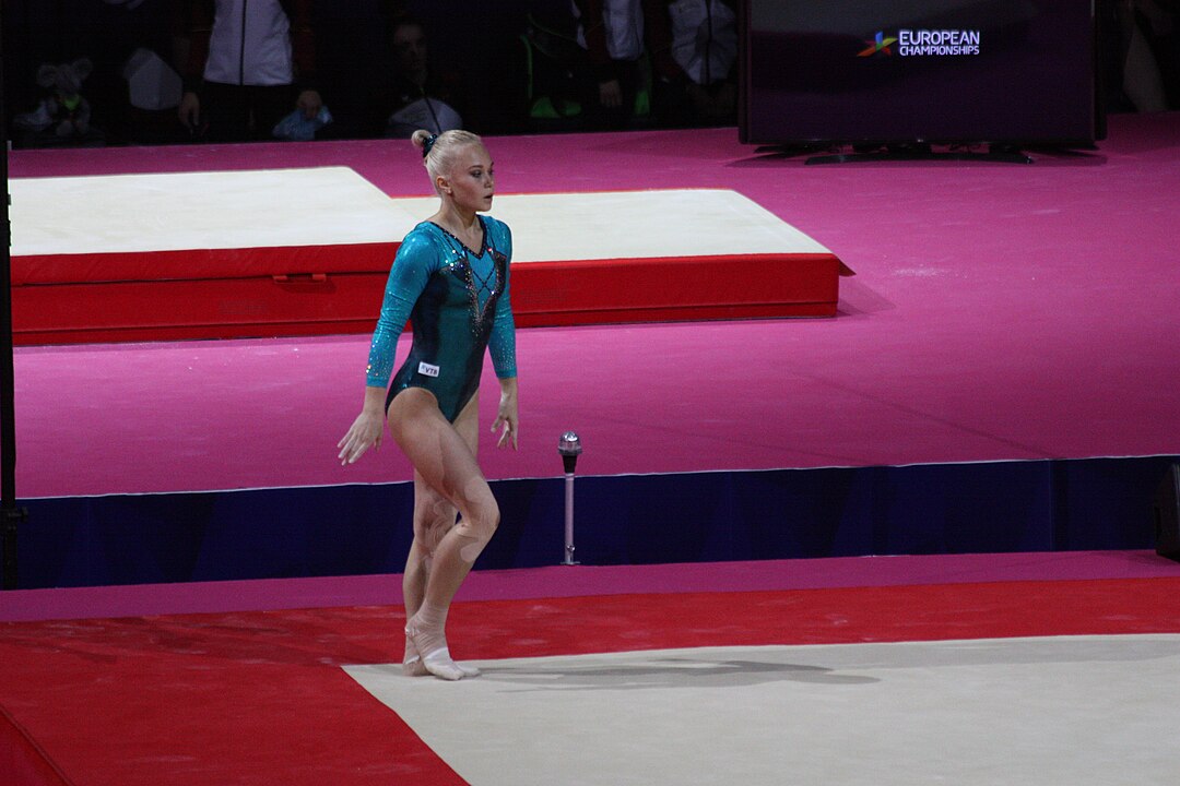 1080px-Angelina_Melnikova_-_Glasgow_2018_-_03