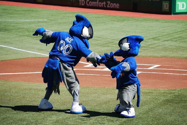 Ace_and_Junior_exchange_greetings_before_the_game_(7968713240)