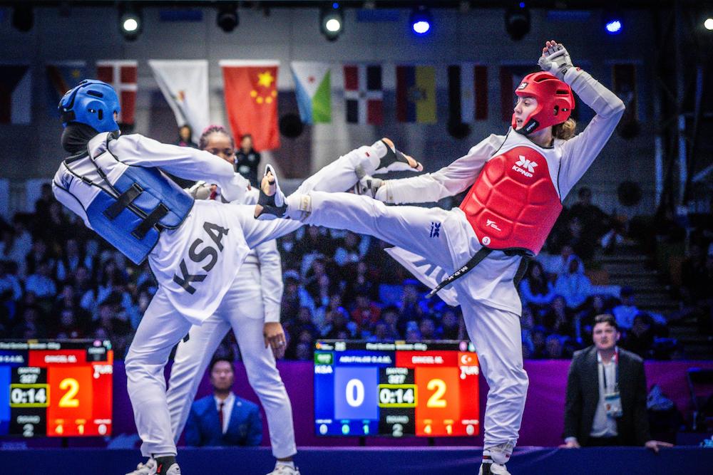 Merve Dinçel Kavurat took the gold in the women’s -53kg
