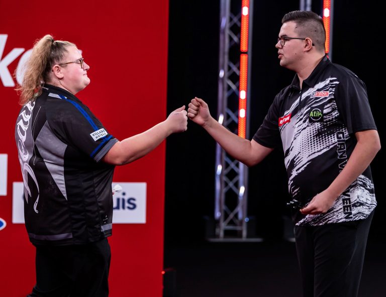 van Veen defeats Greaves_compressed