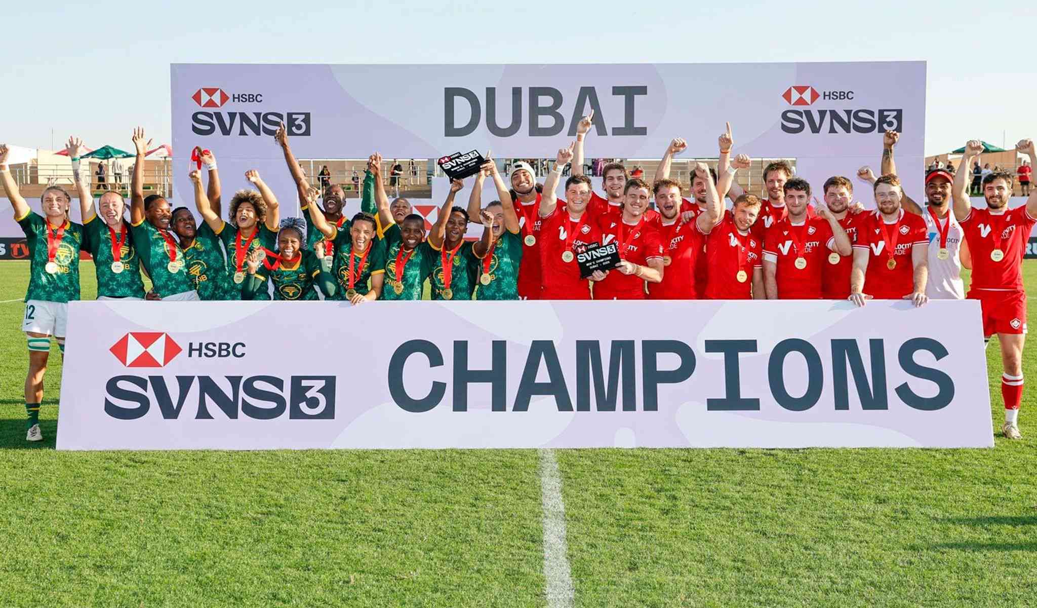 HSBC-SVNS-3-South-Africa-Canada-trophy_compressed
