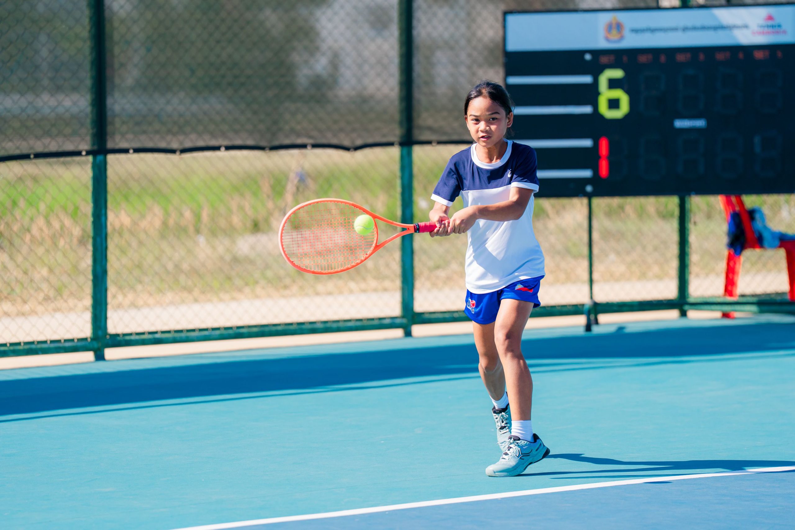 Pocket dynamite Maristella and her partner Ella hitting higher