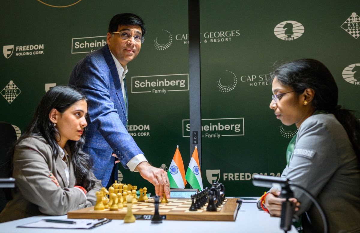 Divya Deshmukh and R Vaishali.