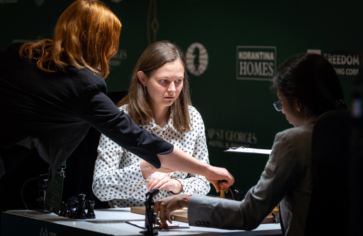 C-D10-Muzychuk-Vaishali