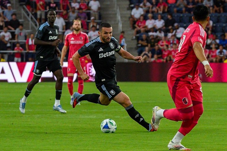 McGinn playing for Aston Villa in 2025