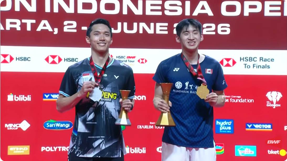 Victor Lai (right) defeats Jonatan Christie #