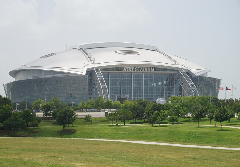 1280px-Arlington_June_2020_4_(AT&T_Stadium)