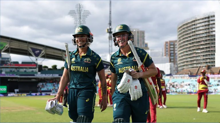 Beth Mooney’s unbeaten half-century helped Australia win #