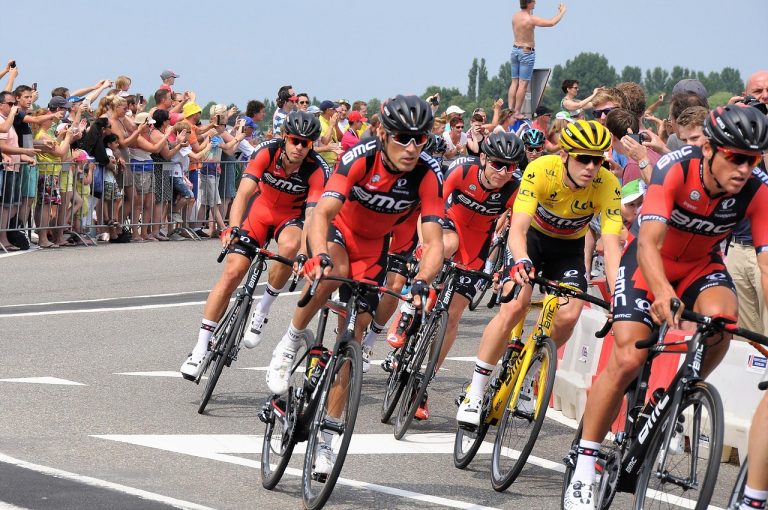 keesluising-the-tour-de-france-4839302_1280