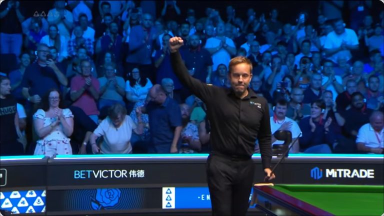 Ali Carter 1 @