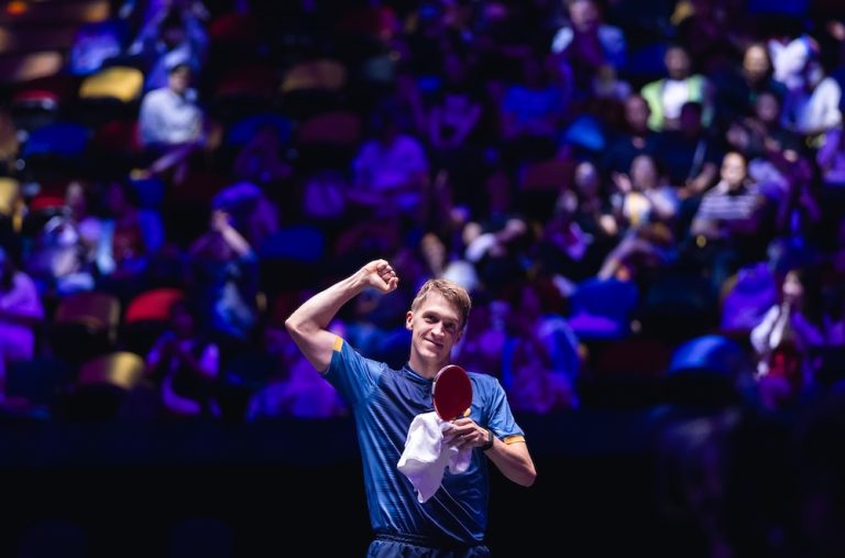 Anton Kalbberg reaches the semifinals.
