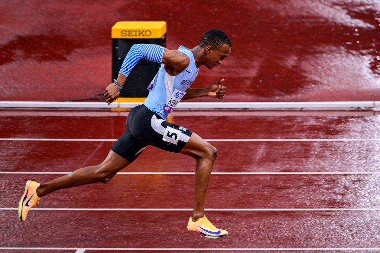 Busang_Collen_Kebinatshipi,_2025_World_Athletics_Championships,_Tokyo @