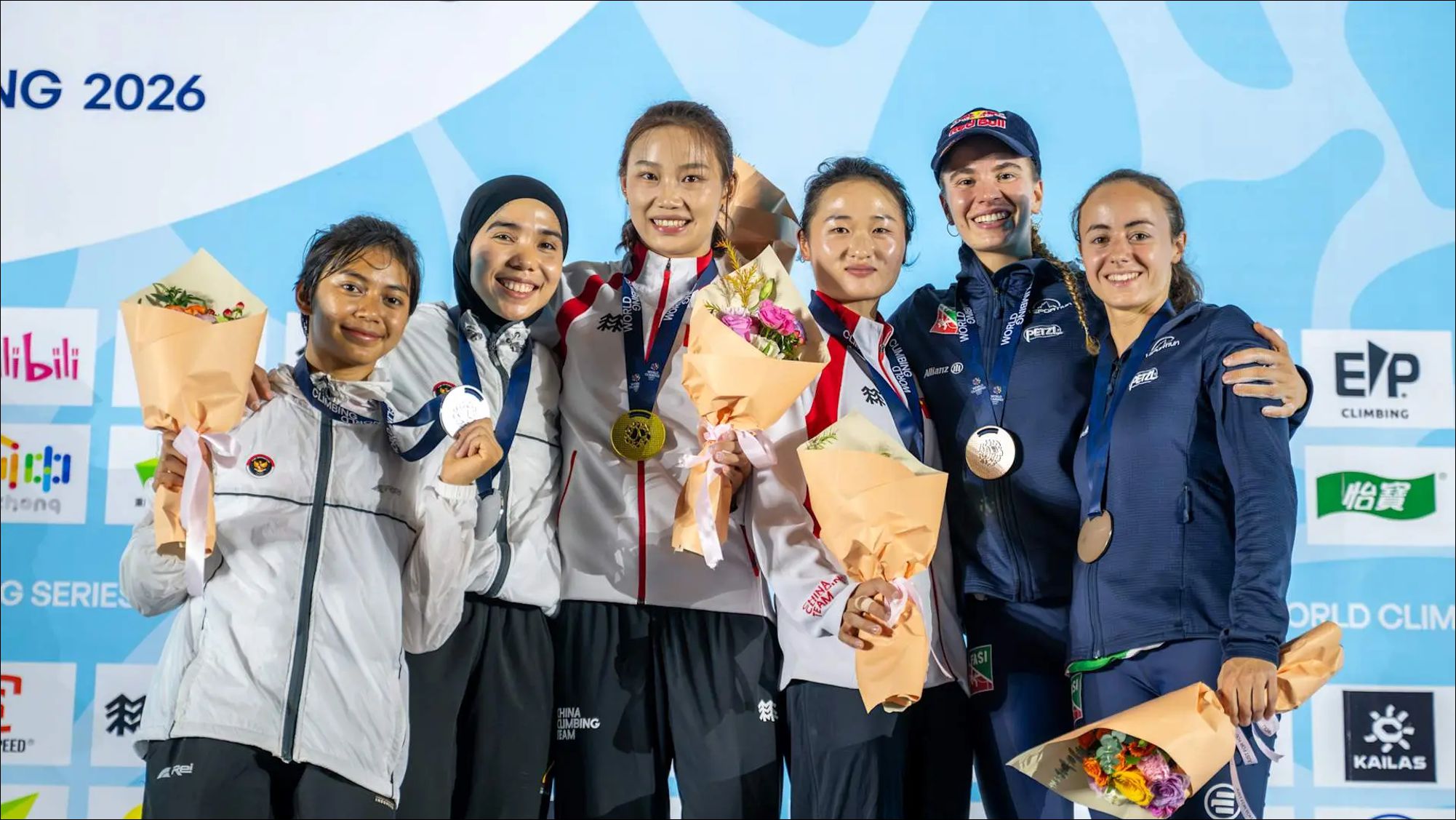 women's speed podium @