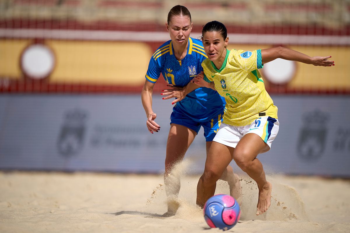 Brazil beat Ukraine @ beach soccer