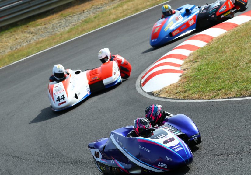Harrison Payne (ARS Yamaha) and Kevin Rousseau (45) at 2026 FIM Sidecar World Championship in Pau-Arnos, France © Mark Walters