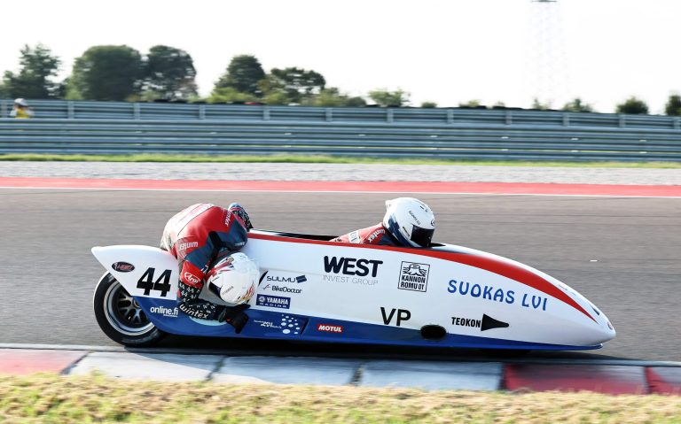 Pekka Päivärinta (ARS Yamaha) and Adam Christie at 2026 FIM Sidecar World Championship in Cremona (ITA) © Mark Walters @