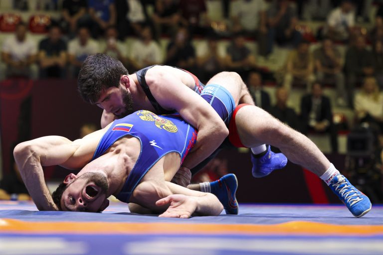 61kg FS - Zavur Uguev (UWW) df. Arsen Harutyunyan (ARM)